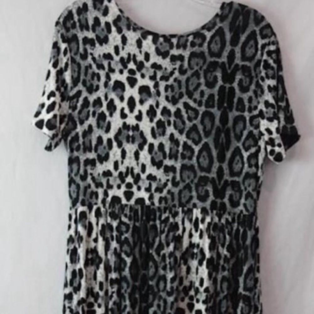 Women's Gray/Black Cheetah Print Short Sleeve Dress SZ L